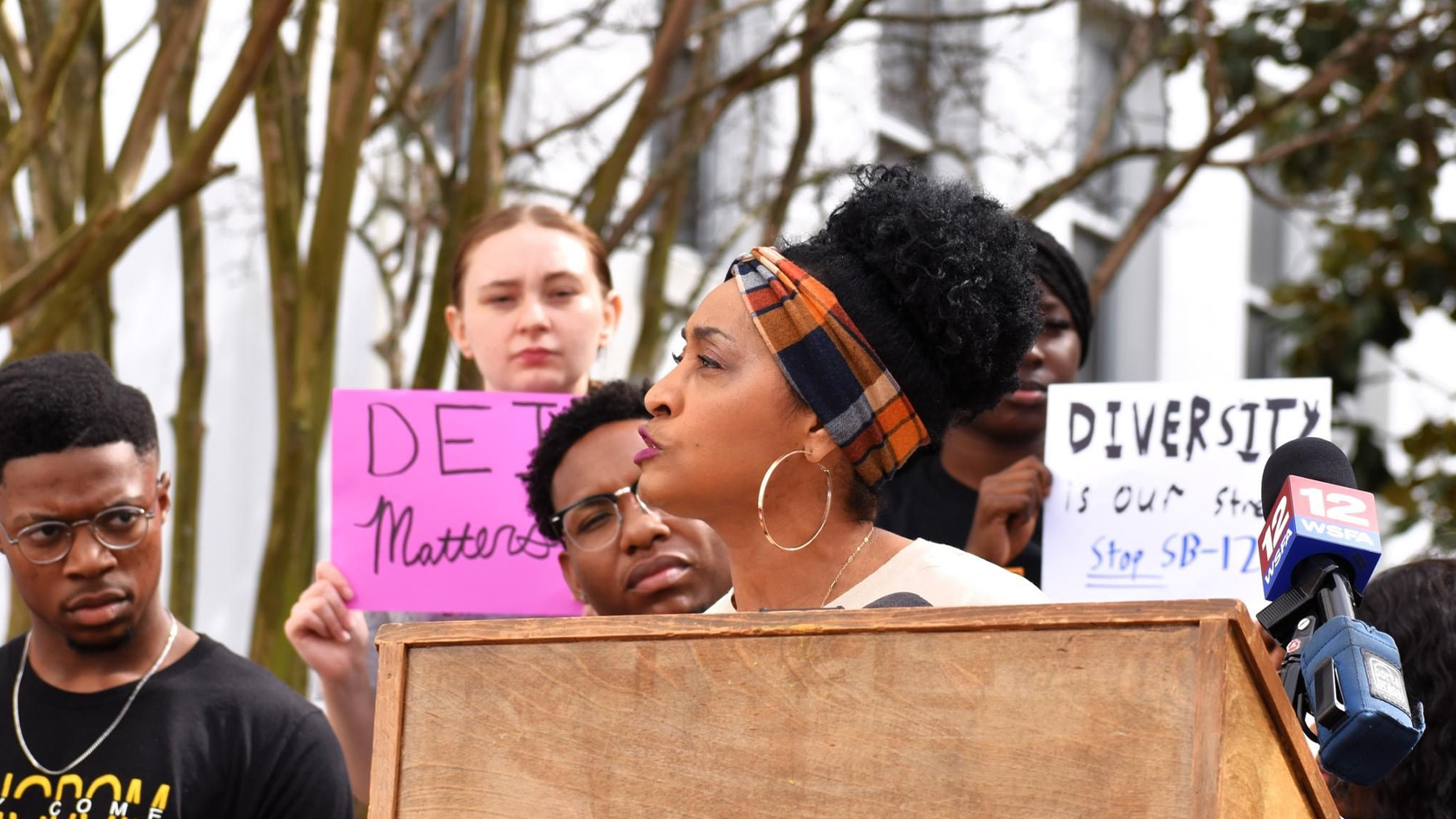 Activists in Alabama city continue fight to contextualize Confederate monument thumbnail