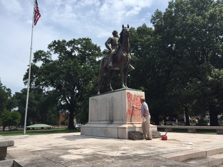 KKK Group Says It Will Pay to Move Remains of Confederate General ...