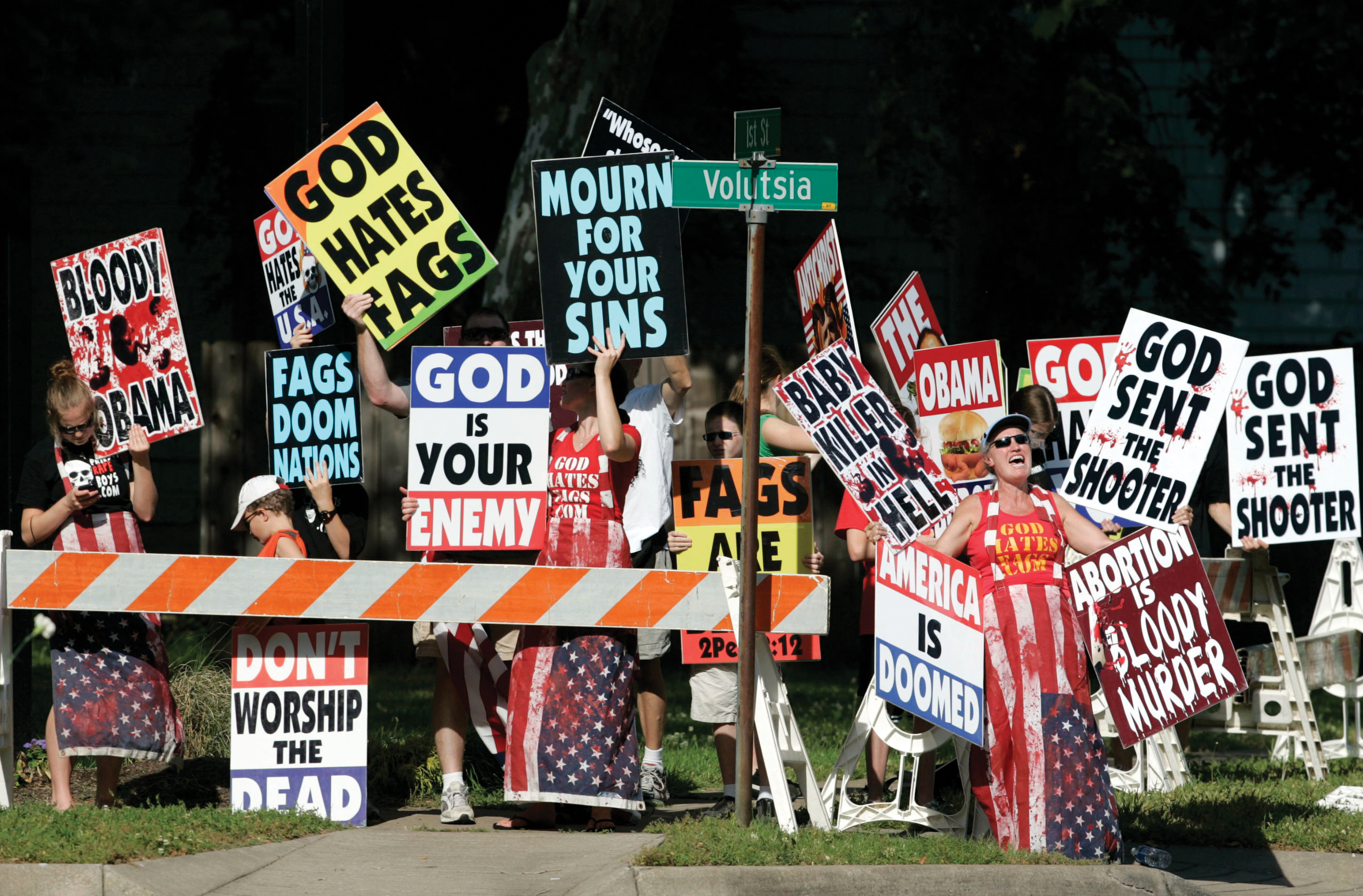 ir164_holy-hate_westboro-tiller-protest-112896171